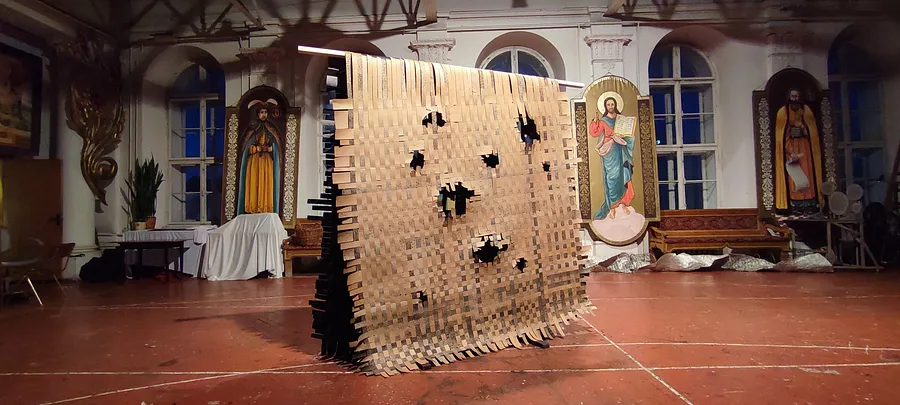 Зображення "Інше життя - Another life" від Орест Гелитович, розмір: 200х200х50, матеріали: Папір, медіум: Графіка, місто: Львів Фото 1 з 2.